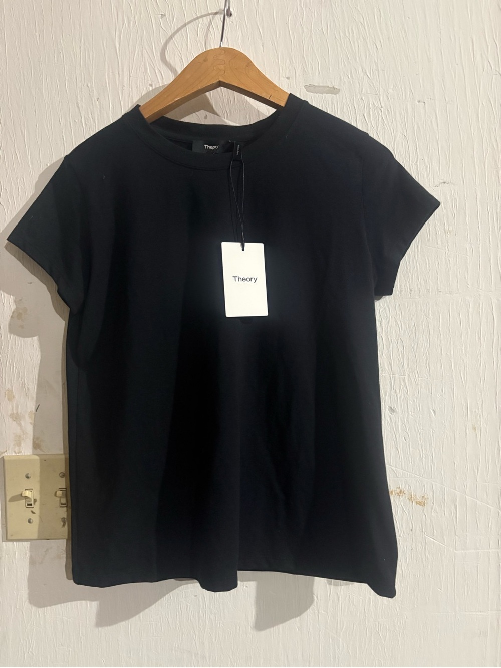 Theory TINY TEE 2
L
Black
Ranmire Knit read nwt
